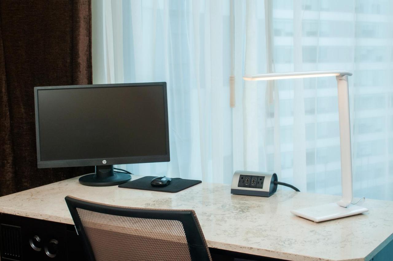Belair Unique Mexico City Wtc, Trademark By Wyndham Εξωτερικό φωτογραφία A modern LED desk lamp