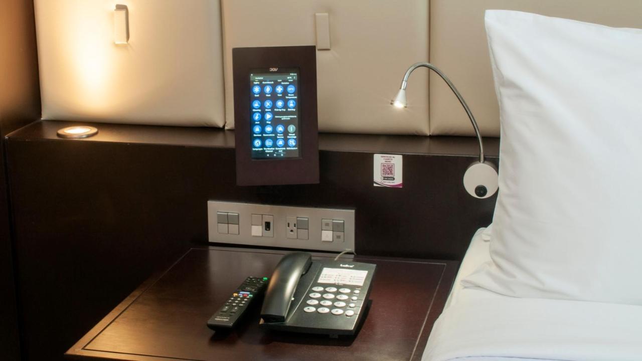 Belair Unique Mexico City Wtc, Trademark By Wyndham Εξωτερικό φωτογραφία A telephone with a built-in IP telephone